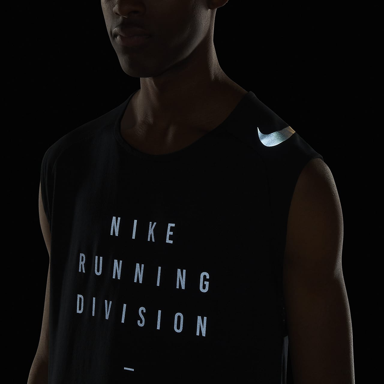 Nike Run Division Rise 365 ç·æ¬¾ç¡è¢è·æ­¥ä¸è¡£ãNike TW
